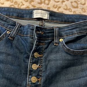 Crown Ivy Button fly Jean